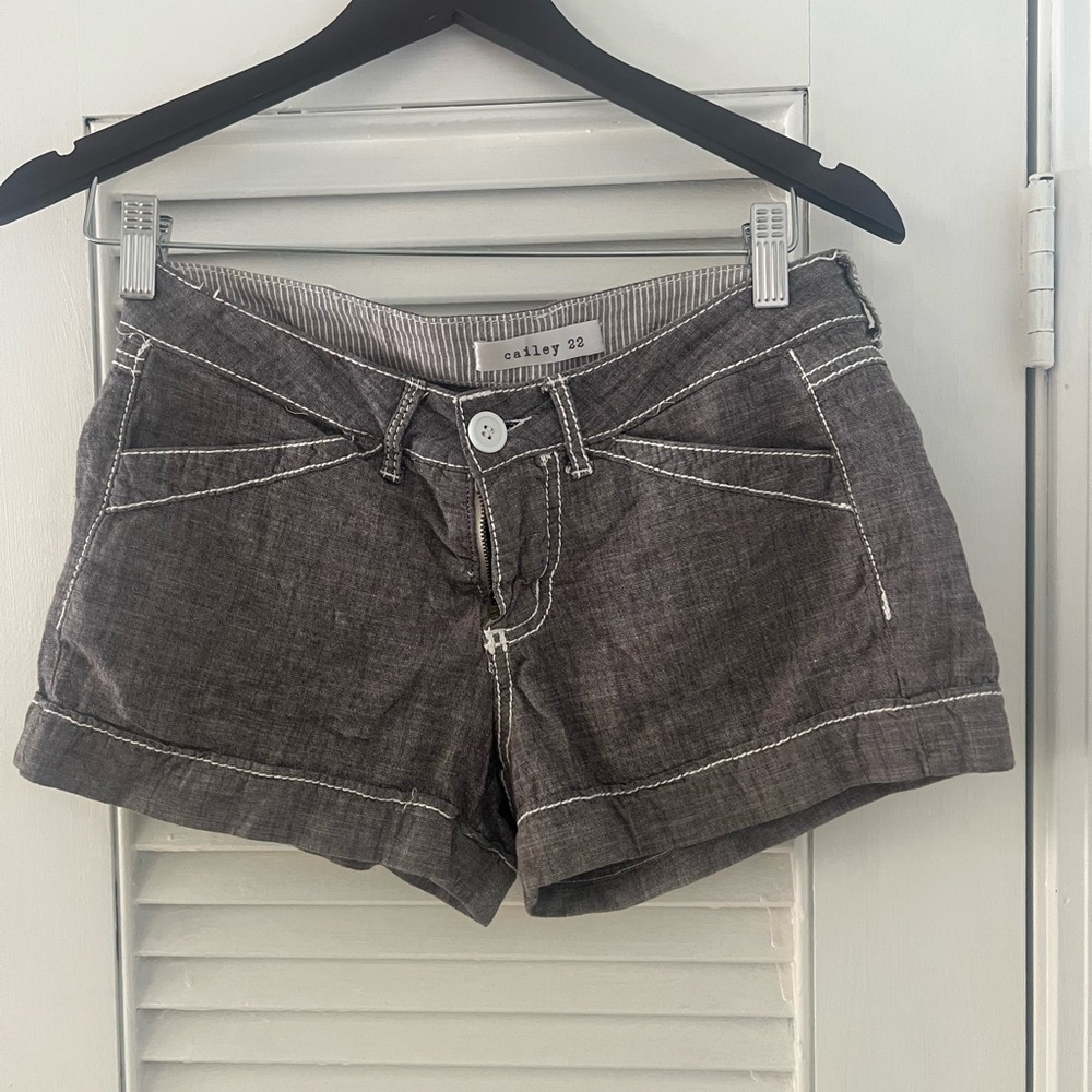 Cailey 22 shorts
